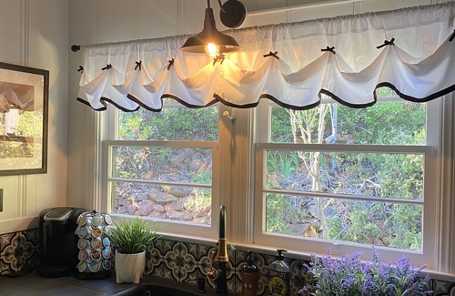 Julian House | Modern Rustic Mountain Hideaway with Scenic Views & Pets Welcome
