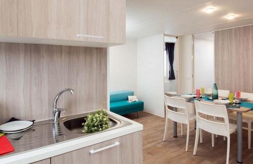 Baia Domizia Ski Chalet | Relaxing Stay at Belvilla by OYO Baia Domizia Camping