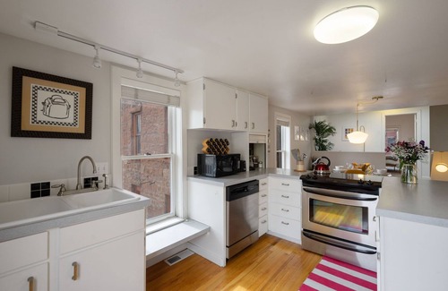 Fort Collins House | Convenient Pine Street Loft – Steps from Old Town Square!
