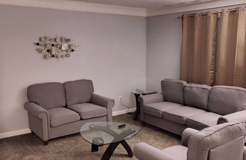 Union City House | Inviting Pine Trail Living: Family-Friendly with Kitchen Access