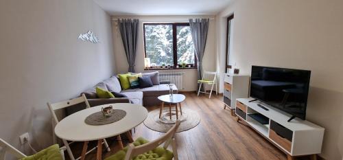 Borovets Apartment | Top Rated Pine Tree Apartment with Breakfast & Accessibility
