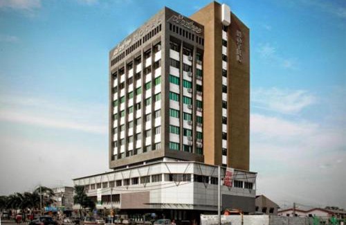 Taman Makmur Hotel | Budget-Friendly Pine Tree Hotel with Family Amenities