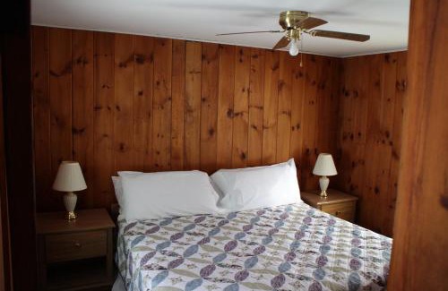 Thornton Hotel | Discover Pine Valley Cabins with Pool and Kitchen Amenities