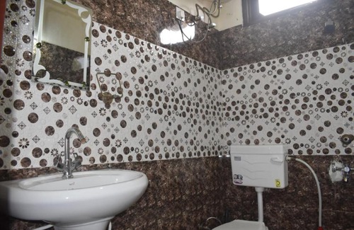 Kumarhatti Hotel | Inviting Pine Valley Home Stay: Rated 9/10, Pet Friendly