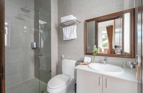 Da Lat Hotel | PINE VIEW HOTEL DALAT