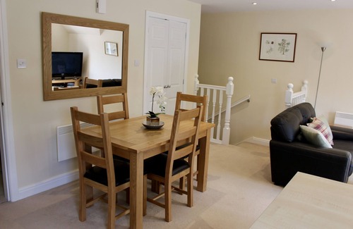 Invergarry Apartment | Idyllic Pine View: Riverfront Retreat with Family-Friendly Amenities