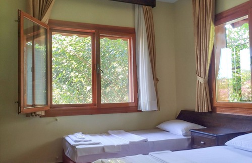Cirali Hotel | Guest Rated: Pinea Hotel with Breakfast & Family Amenities
