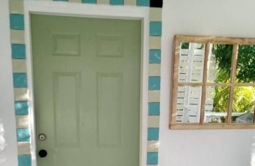 Long Bay Hills Cottage | Pineapple Cottage - Caribbean Romantic vibes