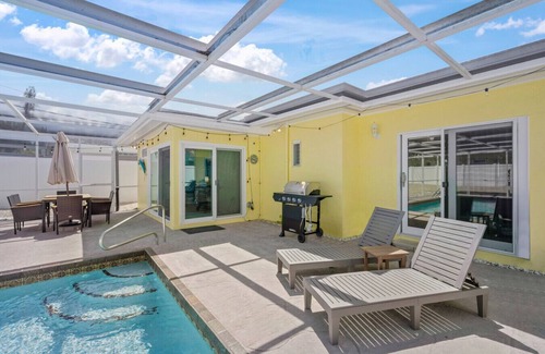 Siesta Key House | Pineapple on Siesta Key