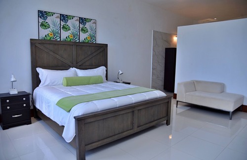 Montego Bay Resort | Ocean View Retreat at Pineapple Vista Resort - 10/10 Rating