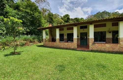 Nova Friburgo House | Family-Friendly Pineapples Frib174 - Ideal for Groups
