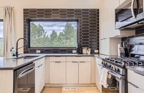 Evergreen Meadows House | Serene Ponderosa Evergreen Cabin with Beautiful Views