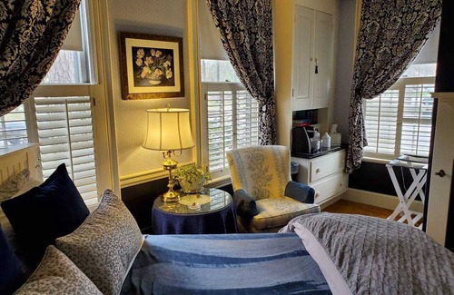Gorham Bed & Breakfast | Exceptional Stay at PineCrest Inn with Gourmet Dining