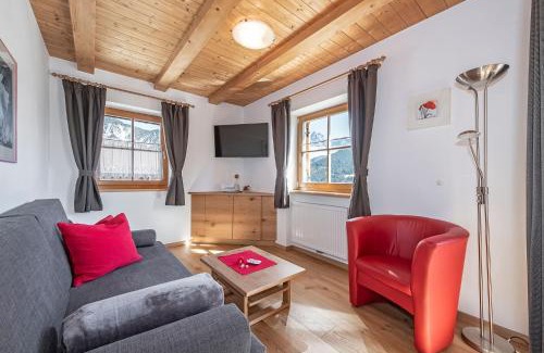 Funes House | Guest Rated Pineiderhof: Pet-Friendly Family Retreat