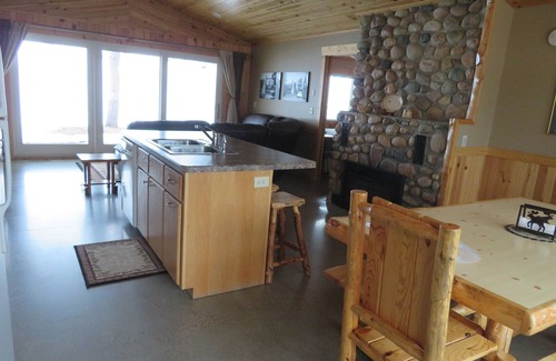 Park Rapids House | Pines Retreat - 4 BR Oasis on Beautiful Big Sand Lake