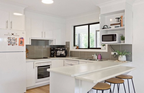 Woollamia House | Bright Pines Escape with Oceanfront Views & Breakfast Included