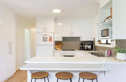 Woollamia House | Bright Pines Escape with Oceanfront Views & Breakfast Included