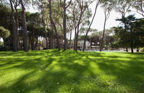 Jesolo Pineta Apartment | Pet-Friendly Getaway at Pineta Residence in Jesolo