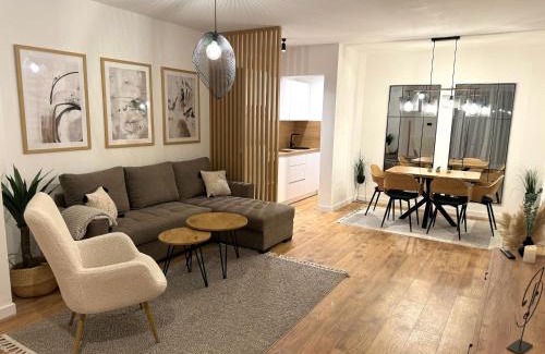 Kasidoli Apartment | Outstanding PineTree Jahorina: Family-Friendly Hot Tub Retreat