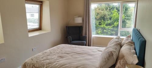 Douglas House | Pinewood Lodge: Highly Rated Retreat for Your Getaway