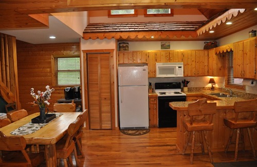 Piney Creek House | Experience Piney Creek: Cozy Mountain Cabin with 360 Views