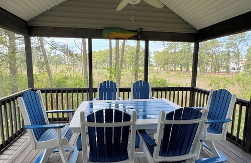 Piney Island House | Piney Island Getaway: 3BR Waterview Home with SC Porch