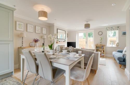 Helmsley House | Guest Rated 10/10 at Pinfold Cottage - Pet & Child Friendly