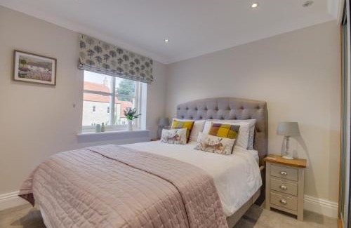 Helmsley House | Guest Rated 10/10 at Pinfold Cottage - Pet & Child Friendly