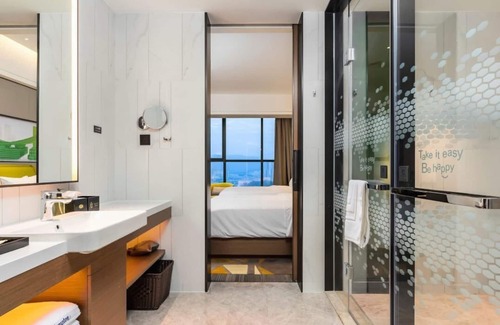 Futian CBD Hotel | PingshanHighSpeedRailHiltonHuanpengHotel