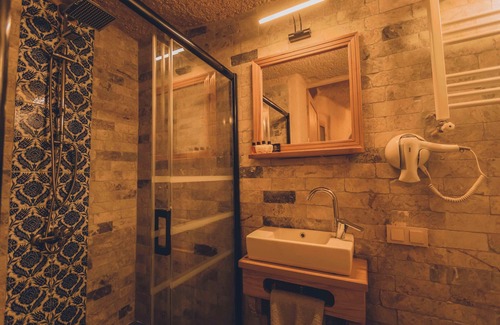 Uchisar Bed & Breakfast | Inviting Pinhan Cave Suites: Guest Rated 9.4 with Breakfast