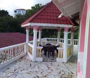 Boston Bay Apartment | Pink flamingo