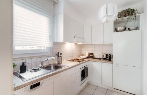 Chiasso Apartment | Relax at Pink Flat by Quokka 360 near the Italian Border