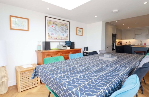 Mevagissey House | Pet-Friendly Pink House with Ocean View in Mevagissey