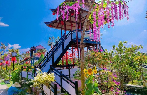 Sa Dec Apartment | Stay at Pink House Sa Đéc: Family-Friendly & Breakfast Included