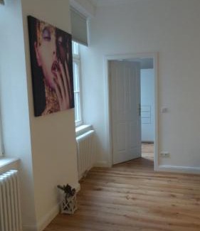Wahring Apartment | Elegant Pink Lotus Apartment - 5 Star, Rated 9.6/10