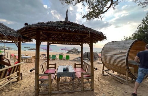 Lam Kaen Apartment | Kid-Friendly Ocean View at Pink Panther in KhaoLak