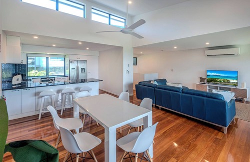 Hamilton Island Apartment | Premier Seaview Apartment at Pinnacle 6 on Hamilton Island