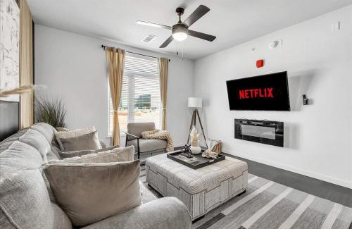 Rogers Apartment | Convenient Stay by Hwykingpoolfitnessyoga with Game Room