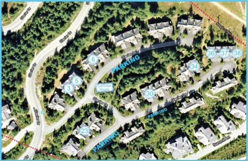 Upper Village House | Perfect Pinnacle Ridge 05: Ski In/Out & Private Hot Tub