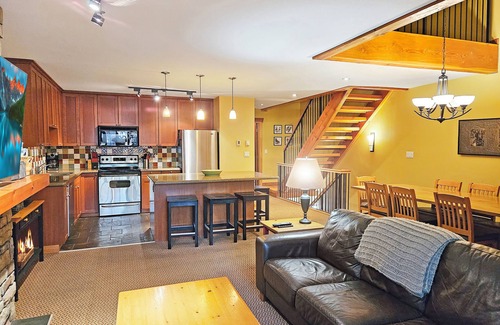 East Kootenay Apartment | Explore Pinnacle Ridge Chalets: 4-Star Retreat in Fernie