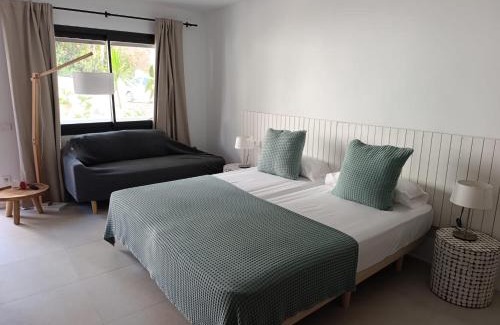 Es Calo Apartment | Oceanfront Retreat at Pinomar - Family-Friendly Escape