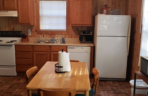 Hornbeak Cabin | Explore Pintail Lodge: Premier Fishing & Hunting Retreat