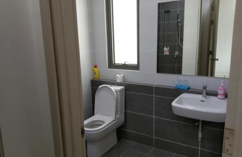 Miri Apartment | Family-Friendly PINTARMAN SUITES @ MIRI LUAK BAY Retreat