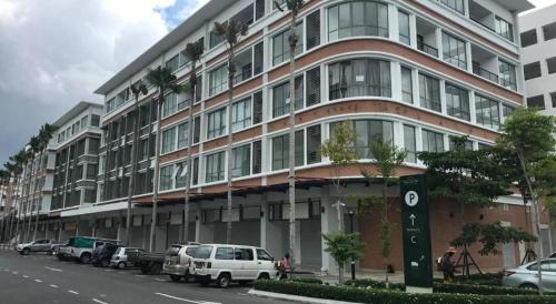 Miri Apartment | Beachfront PINTARMAN SUITES - Top Rated & Family Friendly