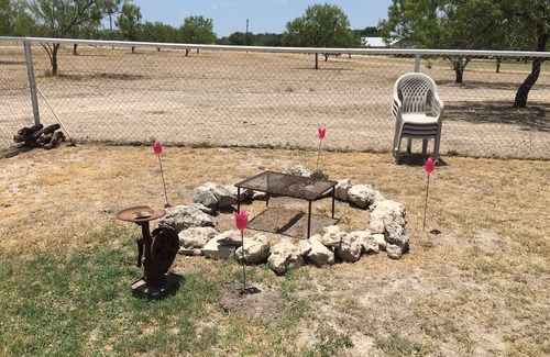 Brackettville House | Experience Pinto Paradise Ranch: Family-Friendly Retreat