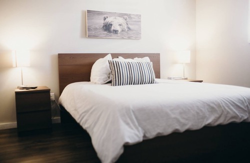 Red River Cabin | Pioneer Lodge House 400