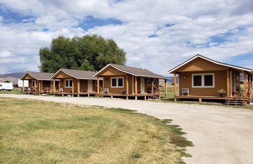 Silver Star Cabin | Top-Rated Pioneer Mountain Cabins with Kitchen Amenities