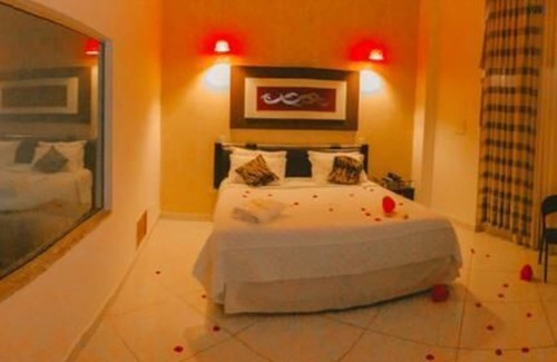 Teixeira de Freitas Hotel | Discover Pioneiro Hotel: Family-Friendly with Hot Tub Bliss