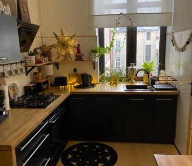 Srodmiescie Apartment | Guest Rated 9.8 - Piotrkowska2828 Apartment for Families