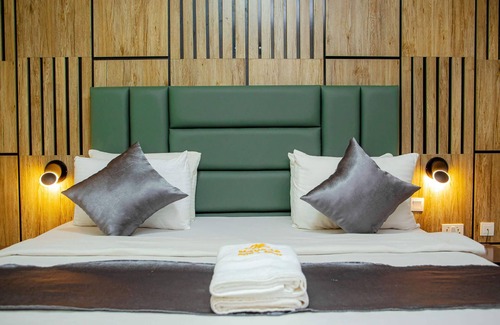 Port Harcourt Hotel | Discover Pious Court: Family-Friendly with Delightful Dining